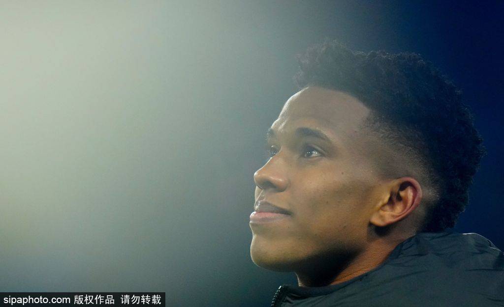 巴萨瞄准荷兰佩德里，英超豪门与皇马虎视眈眈